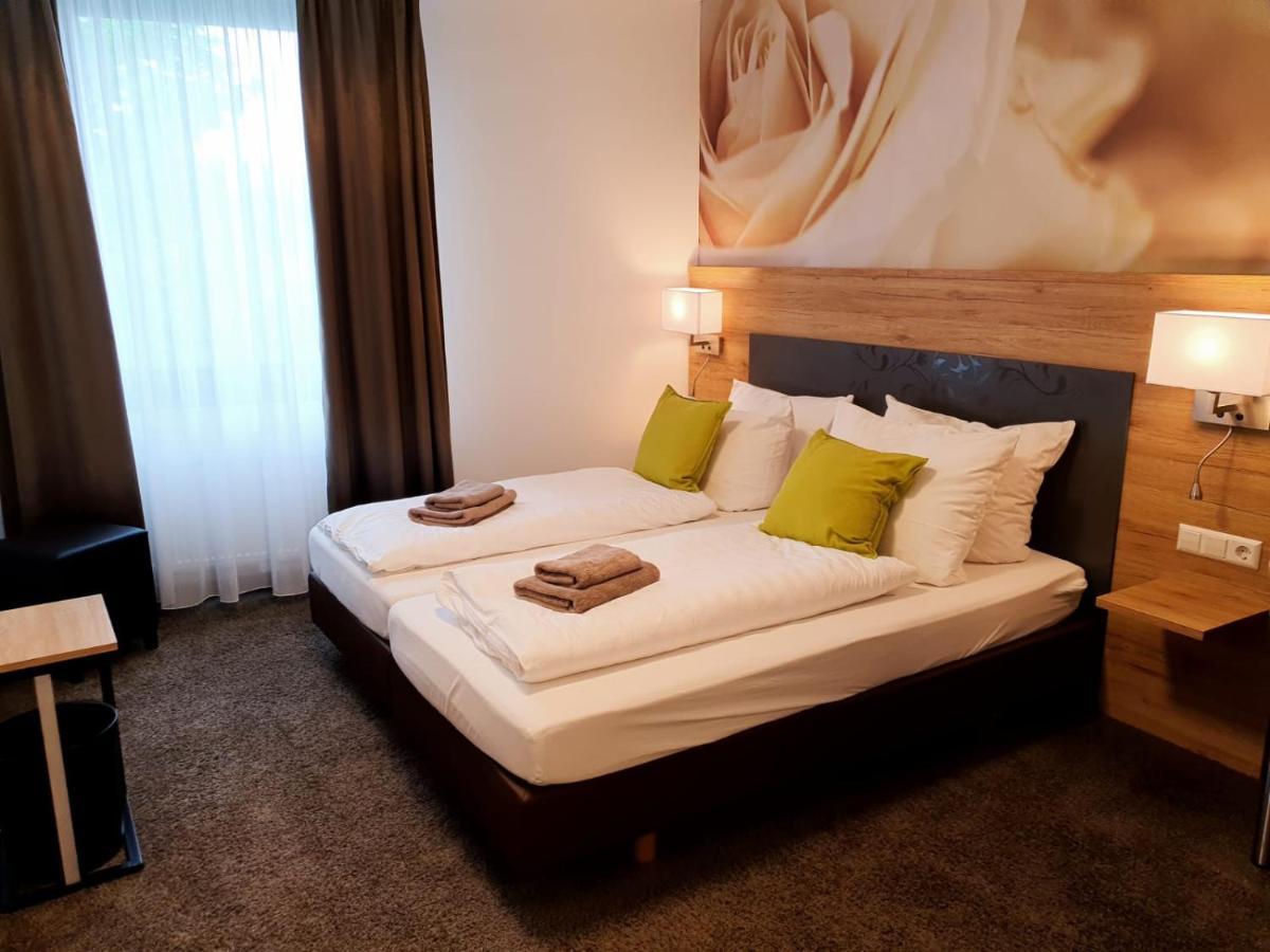 Outlet Hotel Metzingen  Exterior photo